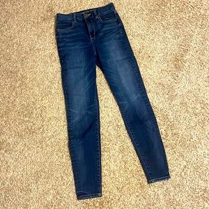 American Eagle Curvy Hi-Rise Jegging, size 6 long, dark wash